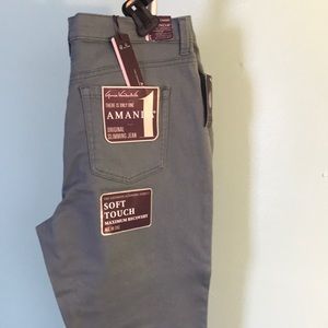 Women’s jeans Gloria Vanderbilt, size 10 Short